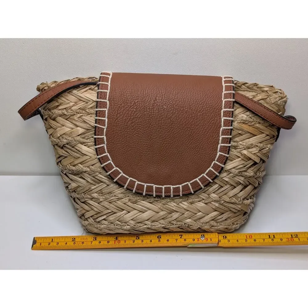 Universal Thread Straw Woven Crossbody Bag Tan Brown Flap Purse Boho Summer